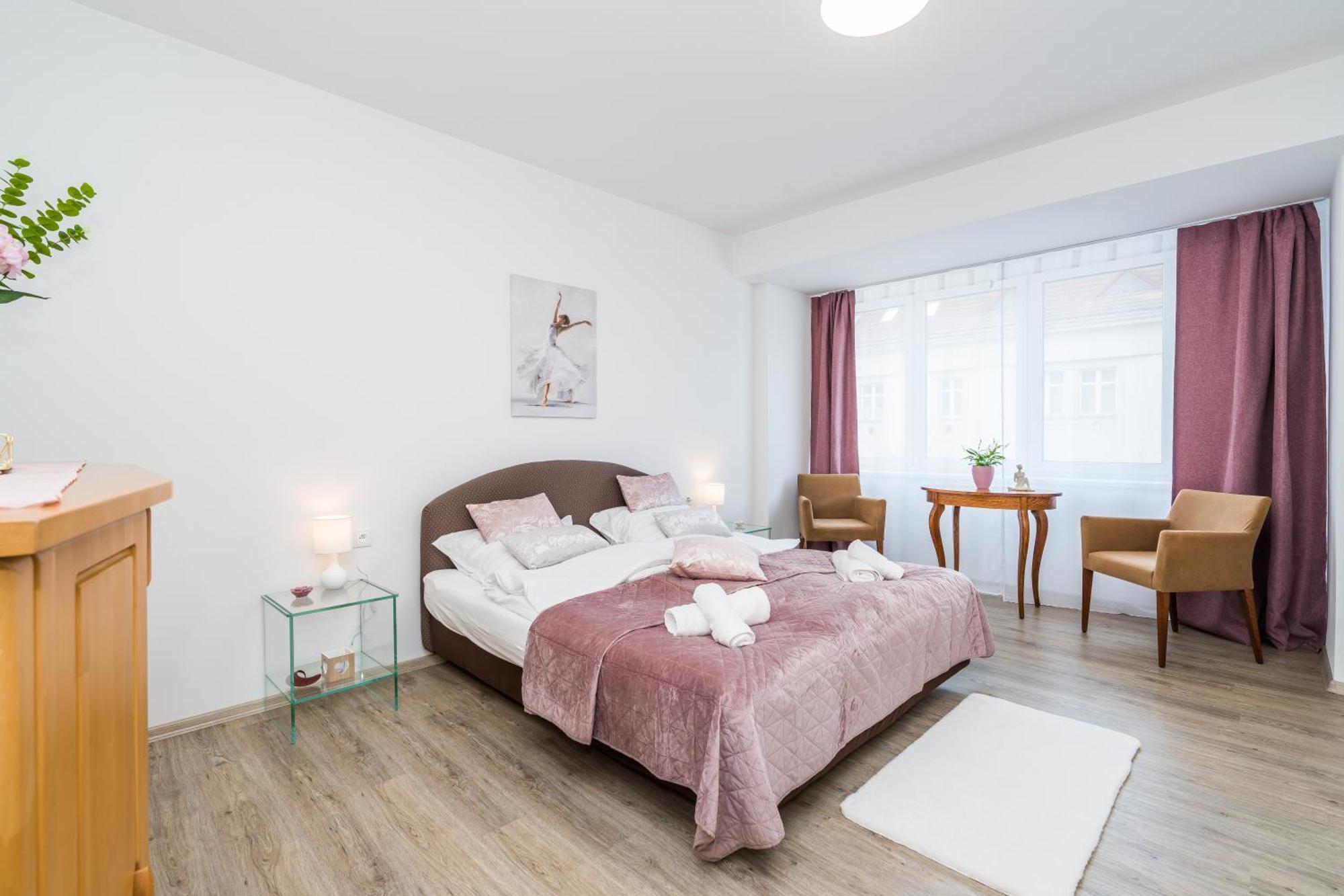 Perla Hradce 302 Apartment Hradec Kralove Ngoại thất bức ảnh