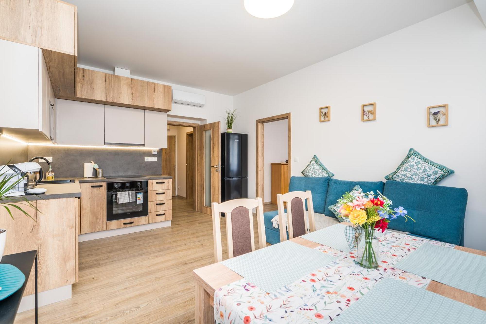 Perla Hradce 302 Apartment Hradec Kralove Ngoại thất bức ảnh