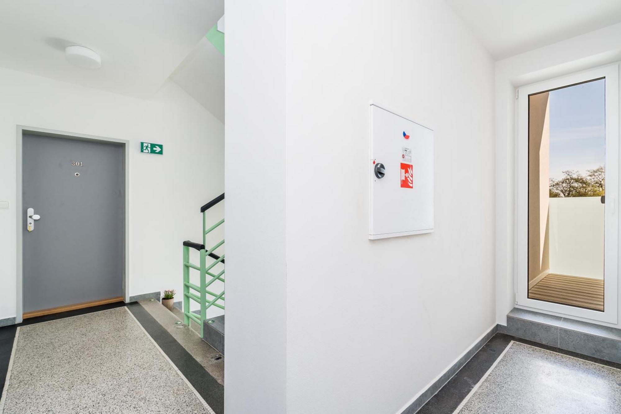 Perla Hradce 302 Apartment Hradec Kralove Ngoại thất bức ảnh
